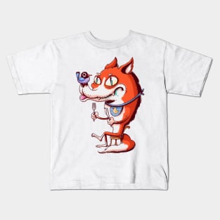 Fox getting ready for meal with bird Kids T-Shirt